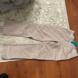 Figs Boulder Kade Petite cardio scrub pants